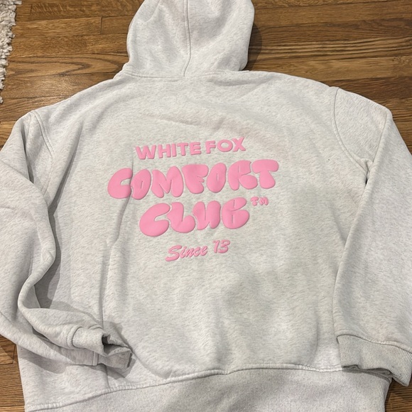White Fox hoodie -M/L - Picture 4 of 4